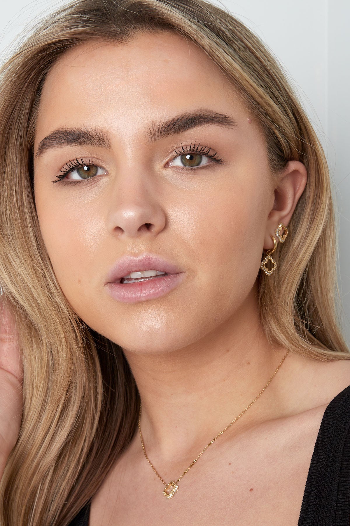 boucles d'oreilles charms diamant porte-bonheur
